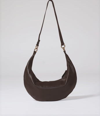 hyer goods ring bag convertible leather hobo crescent bag#color_chocolate