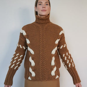 Barbora: Brown Wool Turtleneck