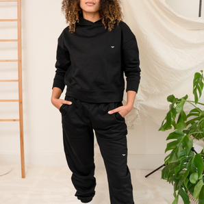 recycled sports bras, sustainable activewear leggings, organic yoga pants, vegan activewear for women, sustainable workout brands, sustainable workout clothes for women, fair trade workout clothes, athletic wear sustainable, eco friendly workout gear, most sustainable activewear brands