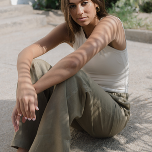 asos sustainable, ethical fast fashion, summer dresses ethical, sustainable mode, anti fast fashion, non fast fashion, sustainable corporate clothing, linen olive green trousers, ethical summer linen fashion, linen clothing for women, cream swimsuit, linen shirt, linen shorts, linen trousers