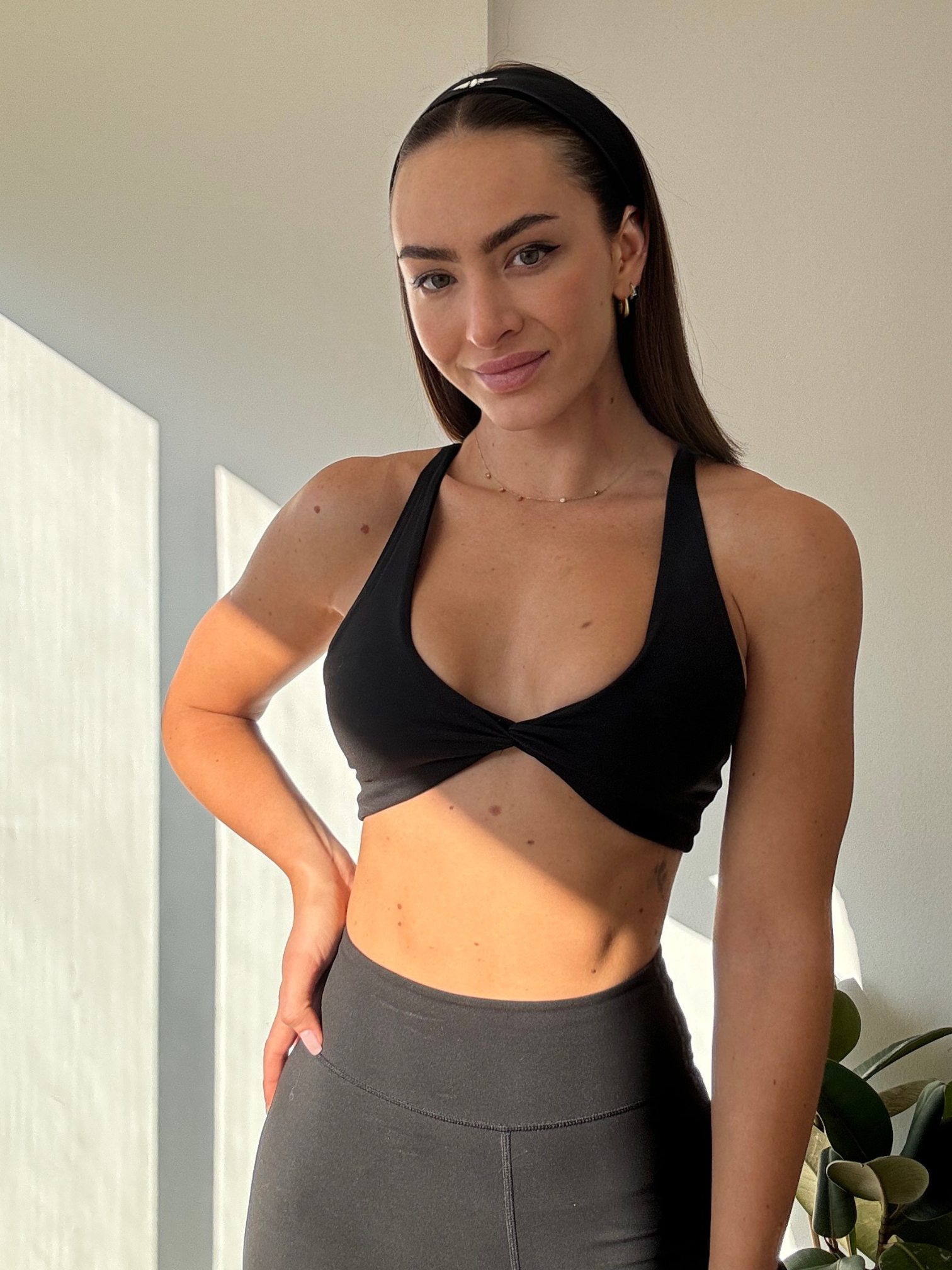  ethical activewear, ethical athletic wear, sustainable sports wear, ethical sports clothing, ethical sportswear, sustainable fashion, sustainable clothing, sustainable dresses, responsible clothing, sustainable summer dresses, ethical clothing companies, eco friendly fashion, earth friendly clothing, black fitnsess clothing set, black bra and legging set