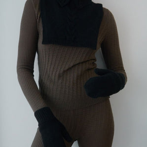 Vilna: Black Alpaca Wool Mittens & Neckwarmer Set